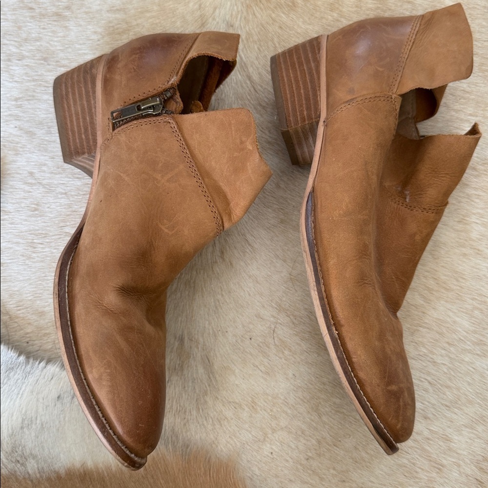 Anthropologie Seychelles Women's Tan SNARE Leather Ankle Booties size 8 - Picture 2 of 15